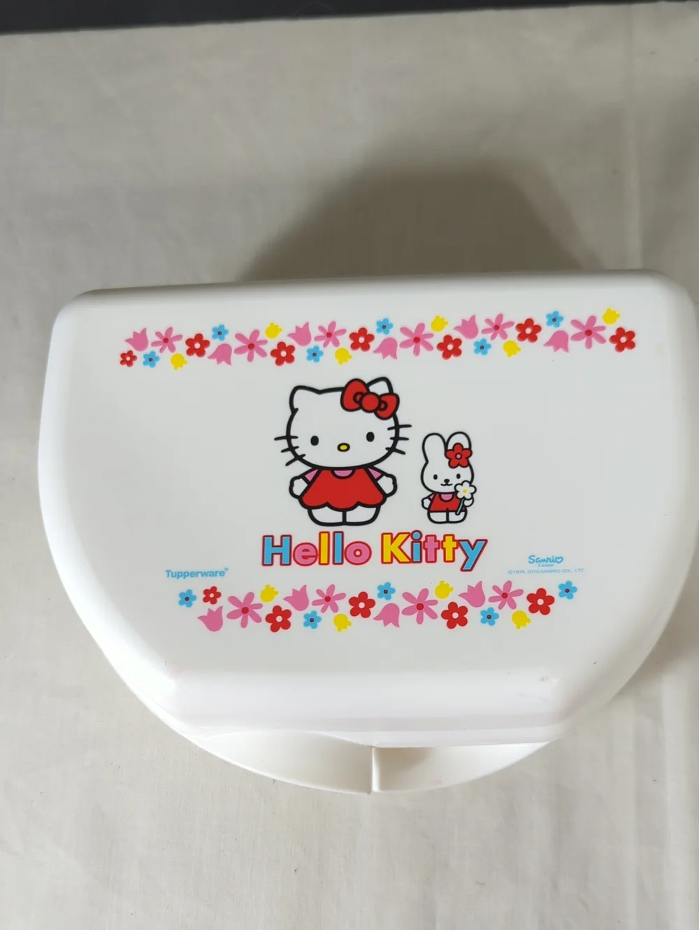 Tupperware Hello Kitty White, Red and Pink Floral Luncher Rare